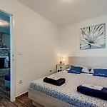 One-bedroom In *